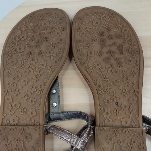 Maurices Strappy Bronze Sandals and Black Flip Flops (Lot of 2 pair) Women US 9 - Picture 9 of 13